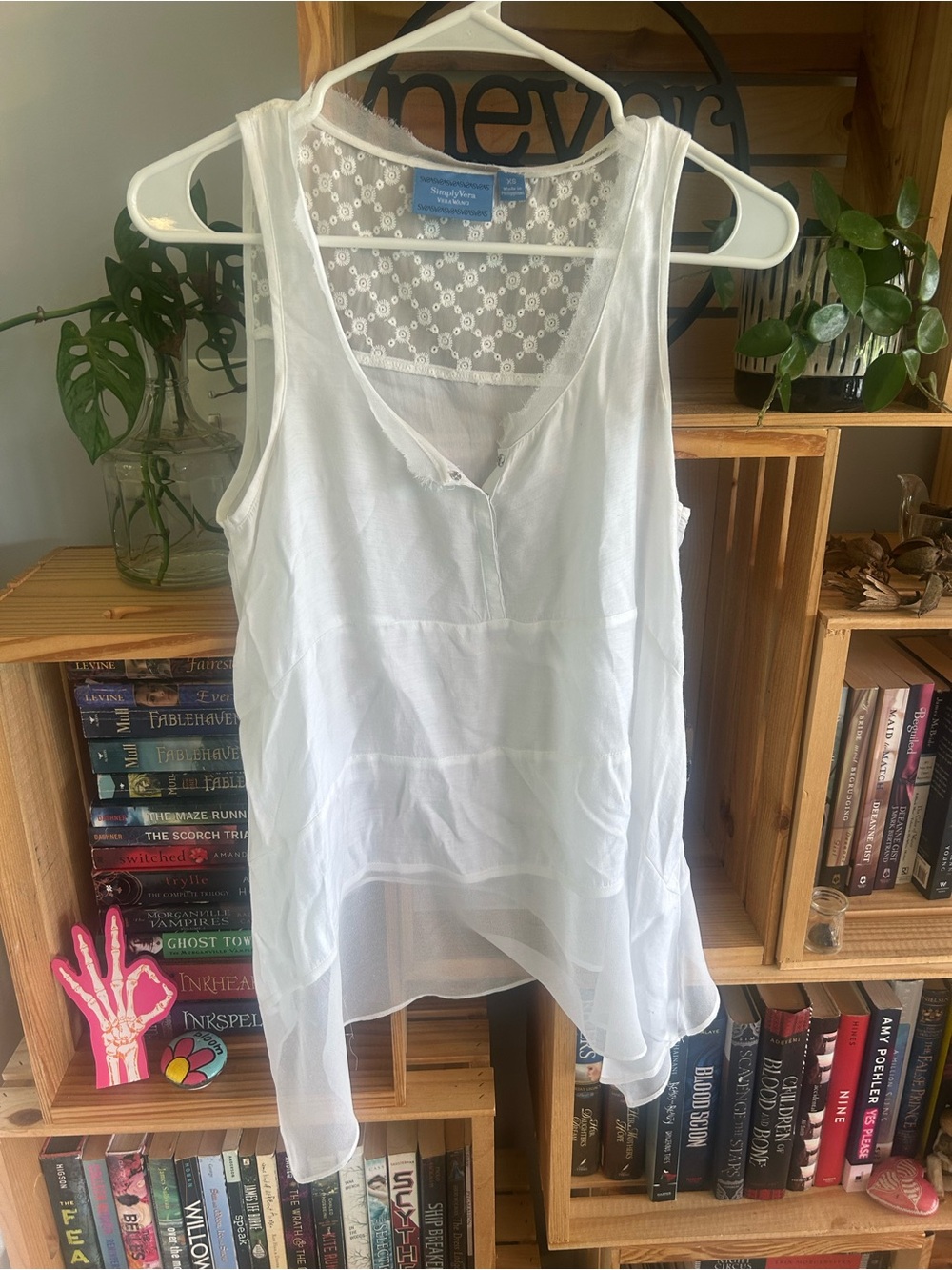 Simply Vera Vera Wang White Lace-Back Sleeveless Tank Top